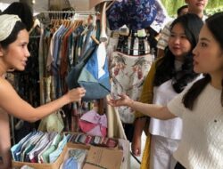 Wamenparekraf Apresiasi Produk Upcycle Tenun Sutra Ke Semasa Piknik, Harganya Tembus Rp1 Jutaan