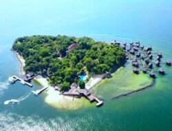 10 Pulau Eksotis Ke Kepulauan Seribu, Nomor 7 Punya Resort Bergaya Papua