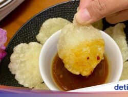 Adu Rasa Cireng Bumbu Rujak Rp 16 Ribu vs Rp 120 Ribu, Enak Mana?