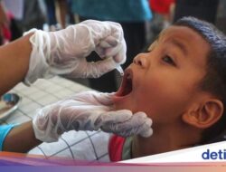 Ekspresi Anak Di Diimunisasi Polio