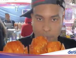 Pria Ini Kesenangan Borong Menu Termahal Di Penjual Kaki Lima