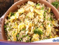 Resep Nasi Goreng Ayam dan Kacang Polong yang Sederhana Sedap