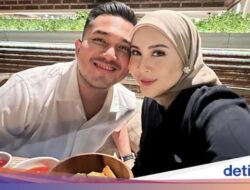 Pose Cantik Kesha Ratuliu Di Makan Ke Pasar Modern hingga Restoran