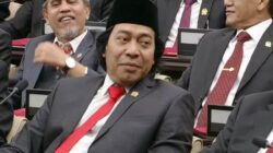 Wajah Komeng Muncul Di Layar Pada Pelantikan, Anggota Dewan Kompak Teriak Uhuy