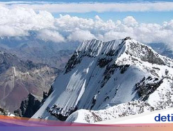 Gunung Carstensz Di Ujung RI Itu Bukan Bagi Pemula, Diincar Pendaki Dunia