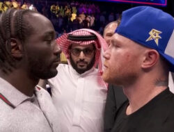 Menegangkan, Detik-detik Terence Crawford Tantang Langsung Canelo Ke Atas Ring